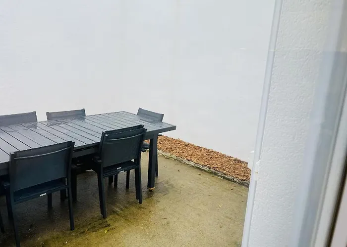 Le Cocon Sablais - 2 Bedrooms - Garage - Plancha * 莱萨布勒-多洛讷